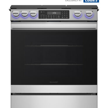 30 in. Gas Convection Slide-In Range with Air Fry (SSG3061JS) head on