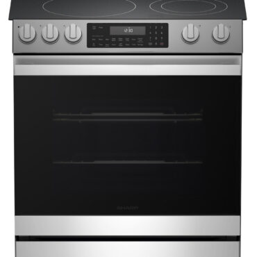 Slide-In Range with Air Fry (SSR3065JS) Head On Tilted