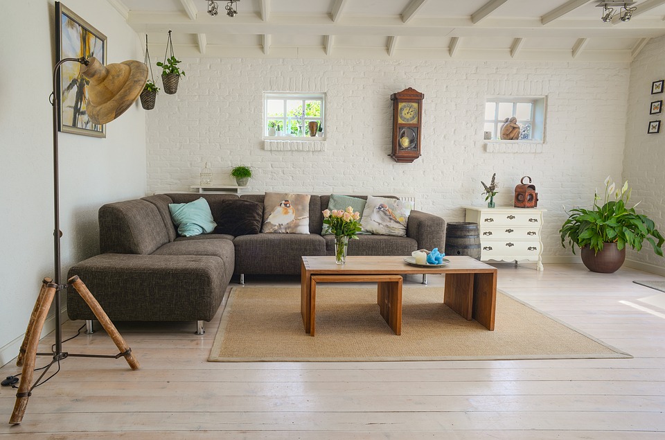 Spring decor living room design.
