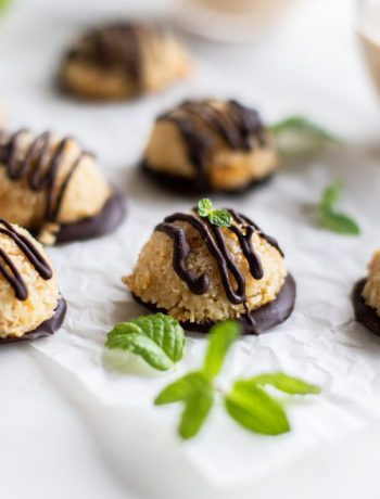 Macaroons with chocolate drizzle.