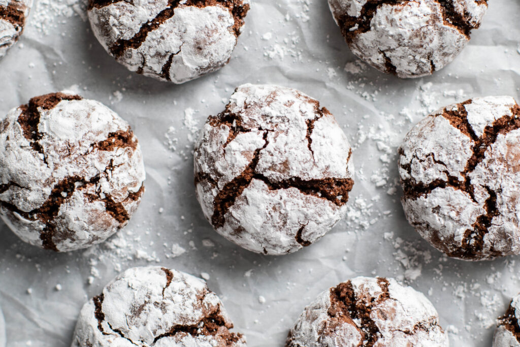 Chocolate crinkle cookies with powdered sugar