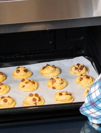 cookies baking in sharp supersteam oven