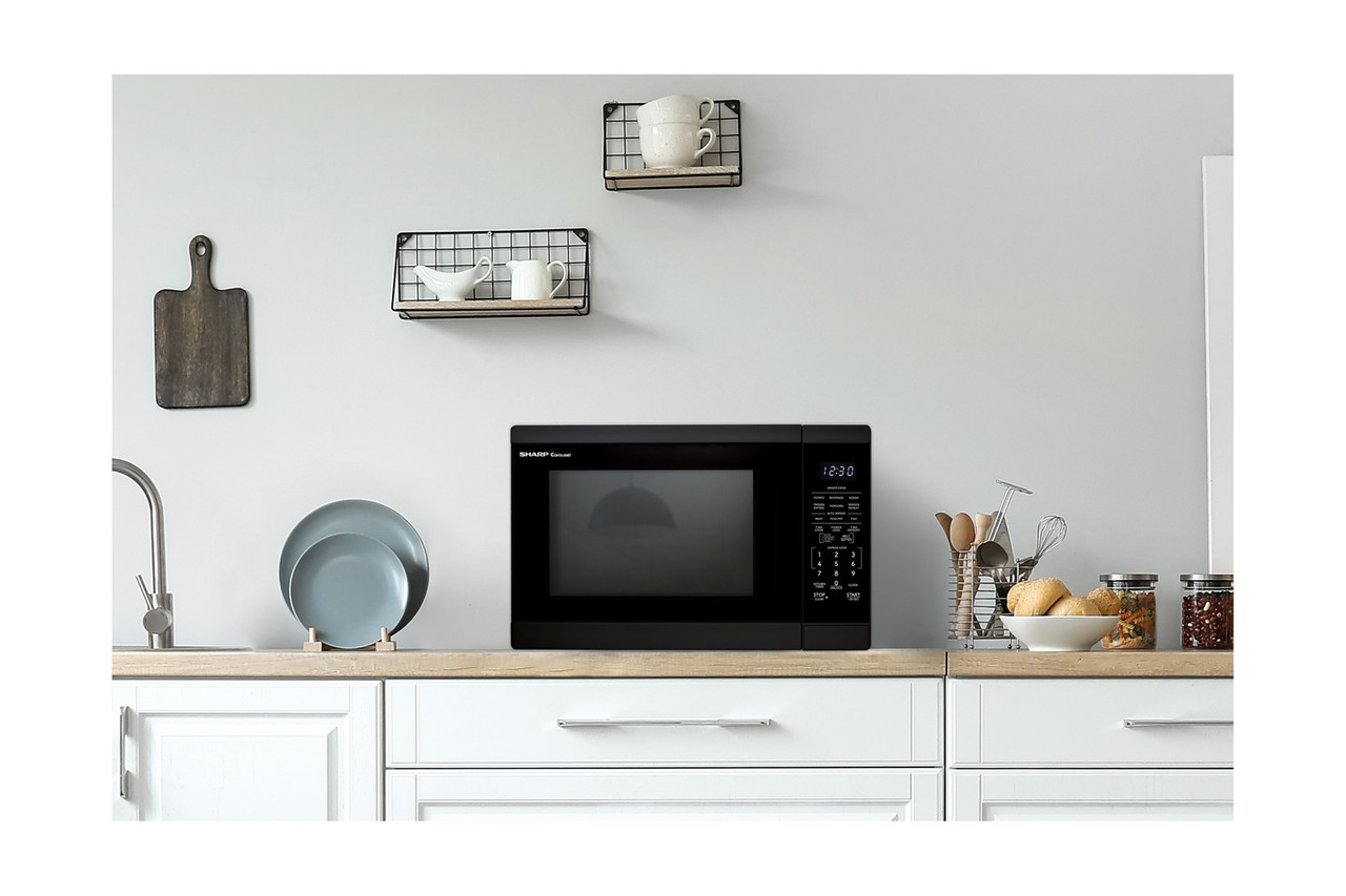 1.4 cu. ft. Black Carousel Countertop Microwave Oven (SMC1461KB) lifestyle