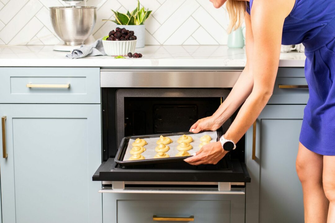 Chocolate chip cookies in the Sharp Smart Combi Built-In Steam Oven (SSC2489GS)