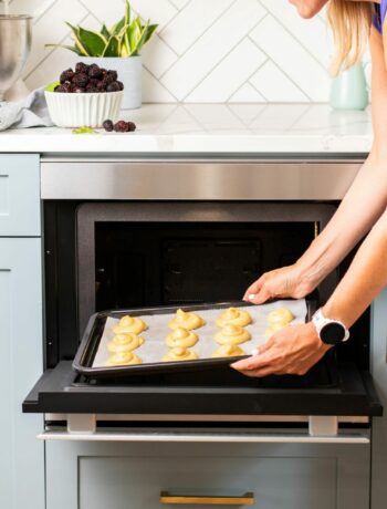 Chocolate chip cookies in the Sharp Smart Combi Built-In Steam Oven (SSC2489GS)