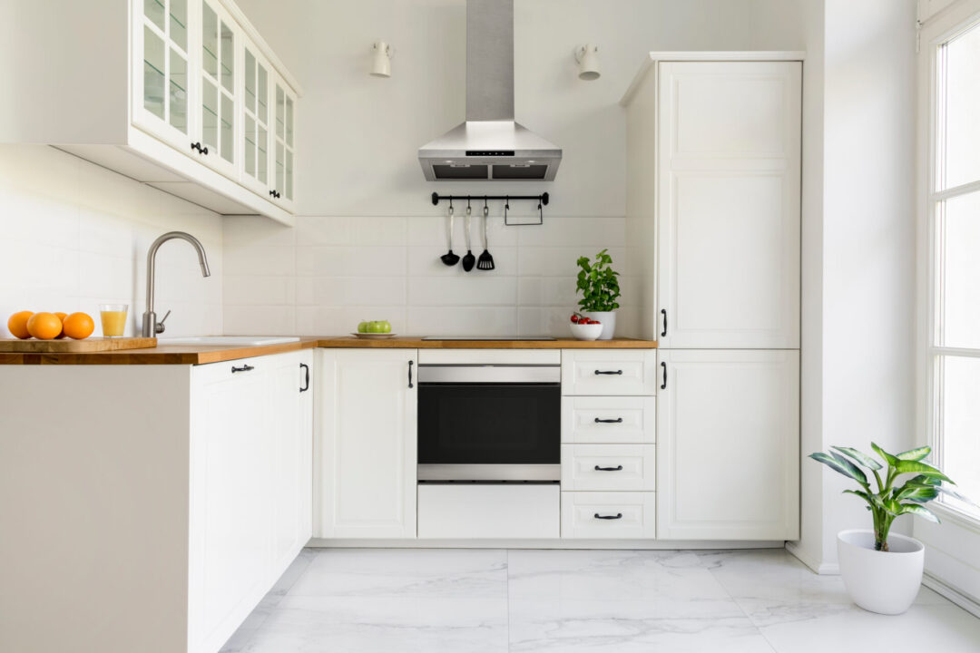 Sharp SMD2499FS lifestyle kitchen image