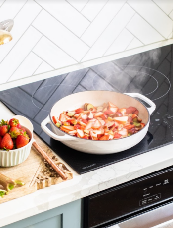 strawberry-rhubarb cooking on Sharp Induction cooktop