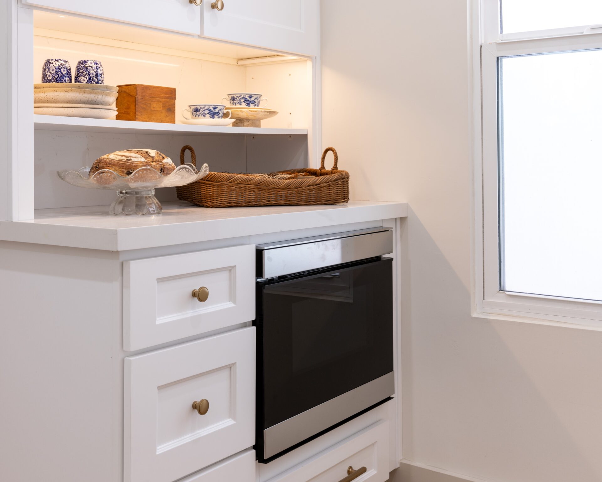 How Do I Choose a Microwave Drawer Oven?